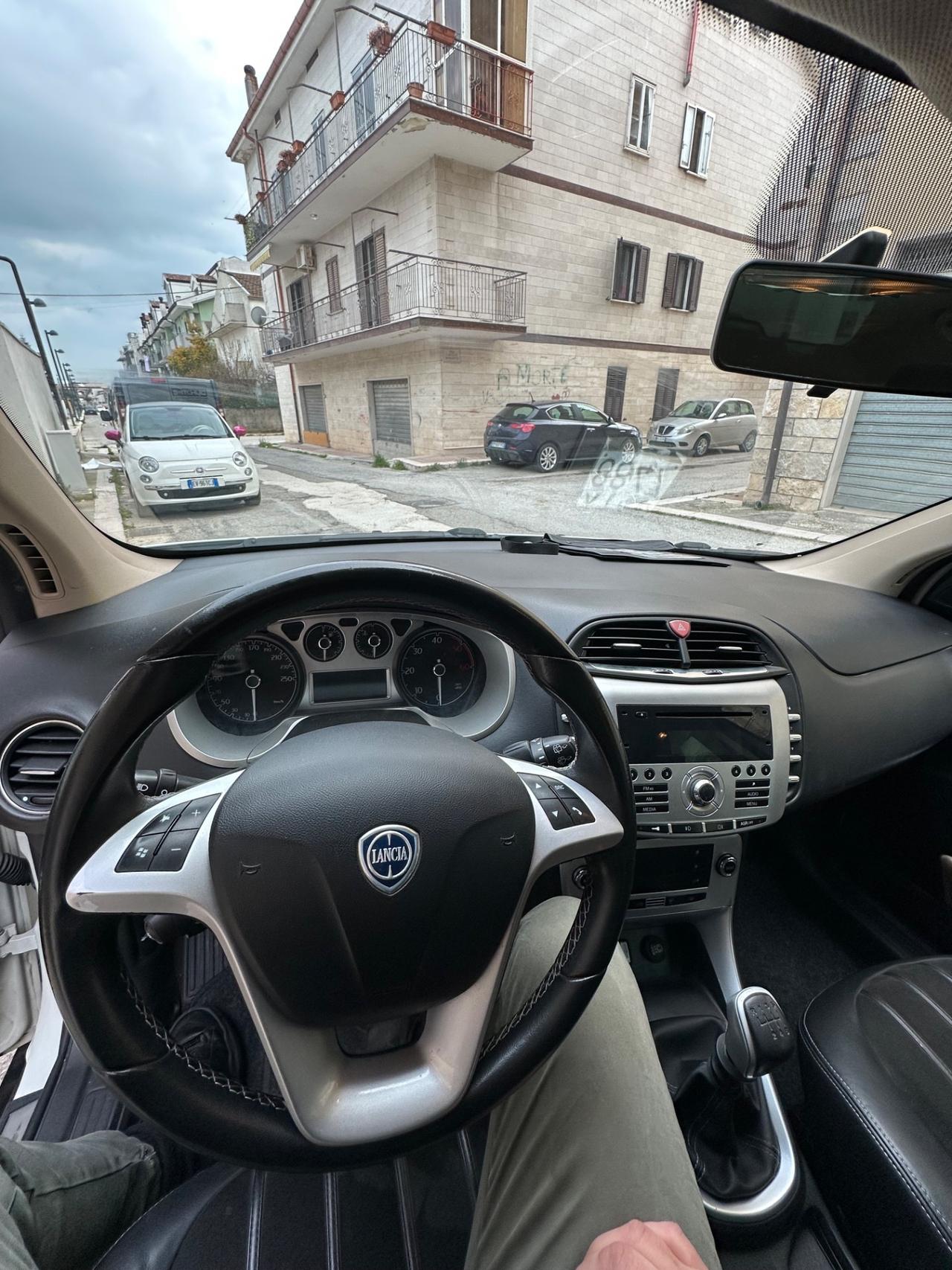 Lancia Delta 1.6 MJT DPF Selectronic Platinum