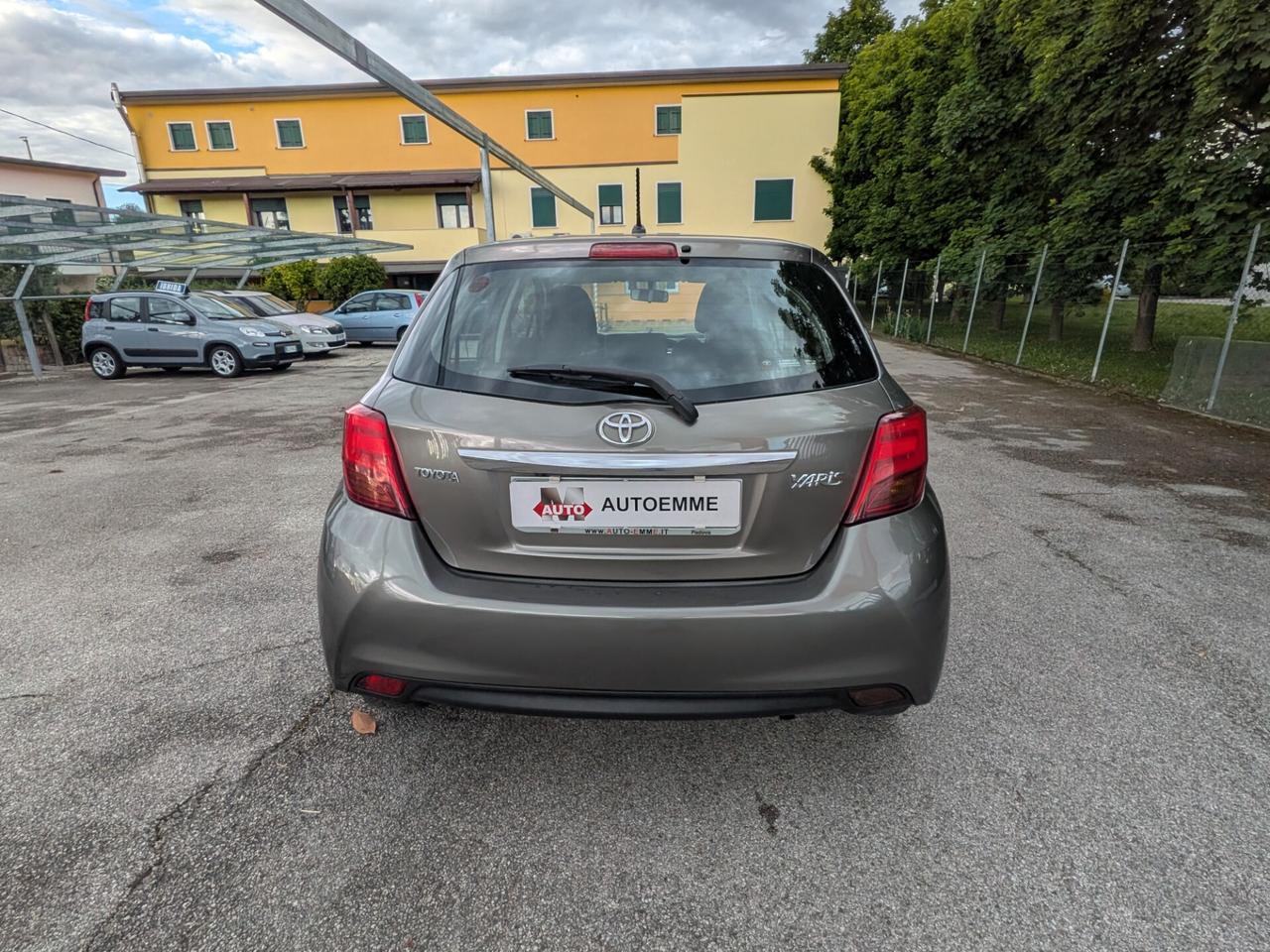 Toyota Yaris 1.0 5 porte Active