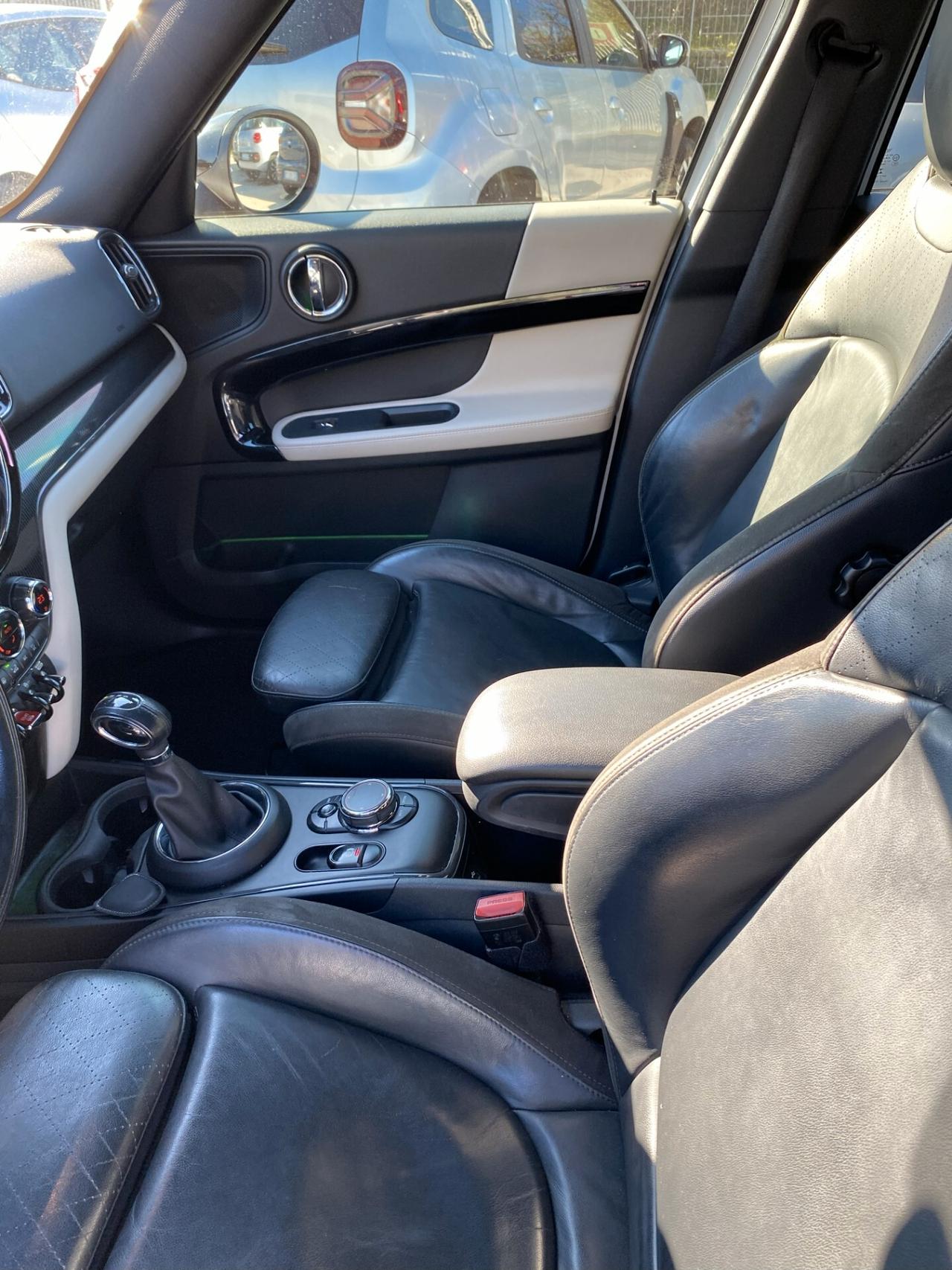 Mini Cooper D Countryman 2.0 Hype Automatica