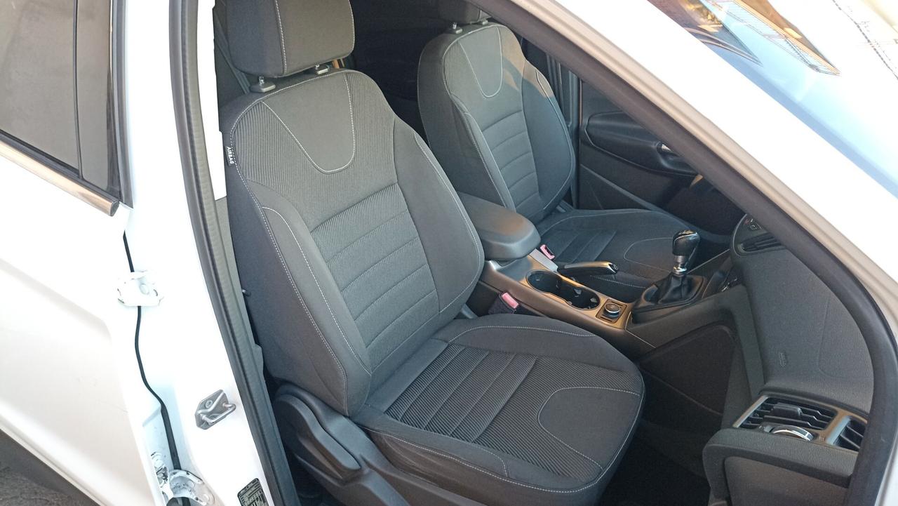 Ford Kuga 2.0 TDCI 140 CV Titanium 2WD