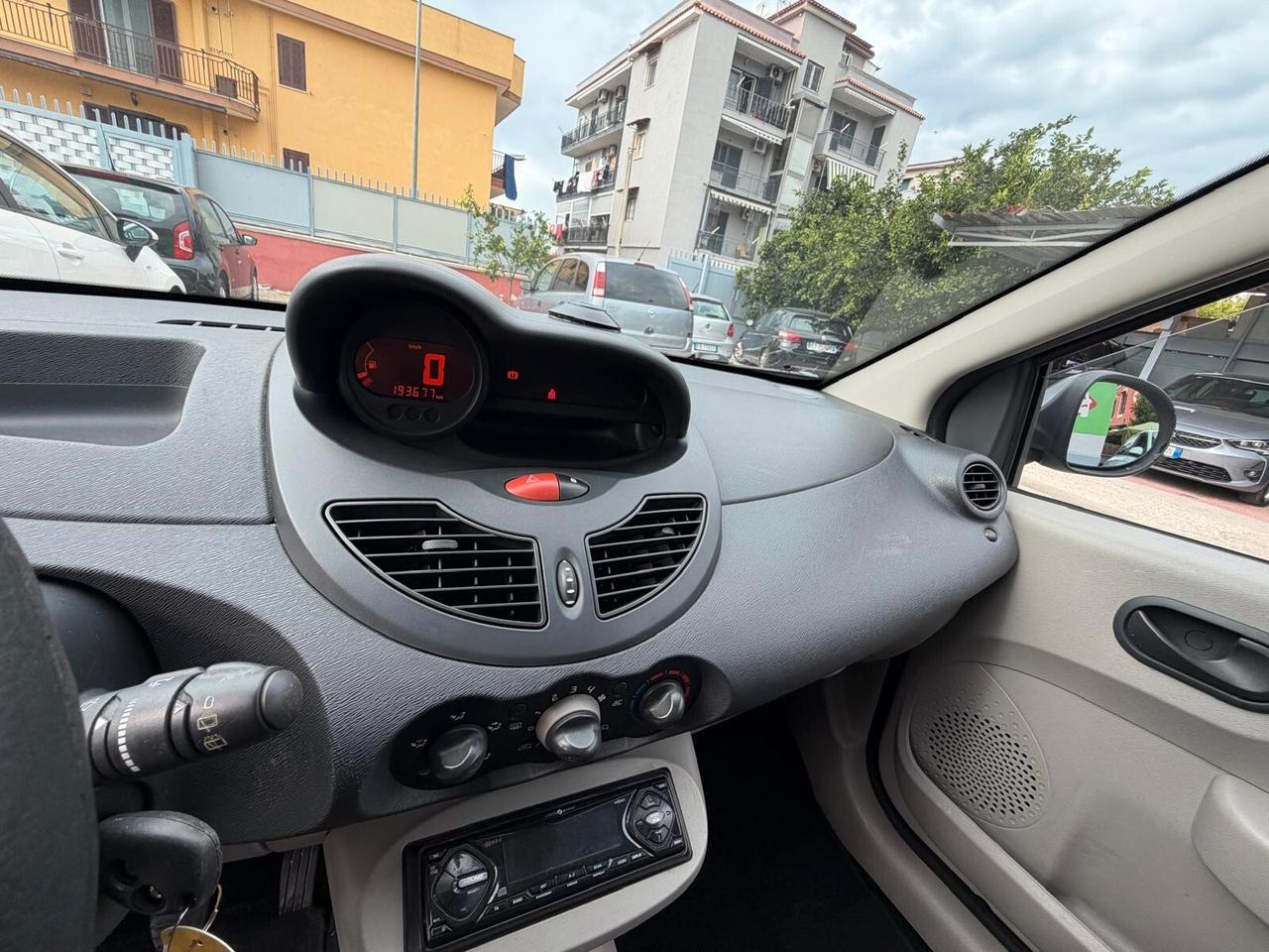 Renault Twingo 1.2 8V
