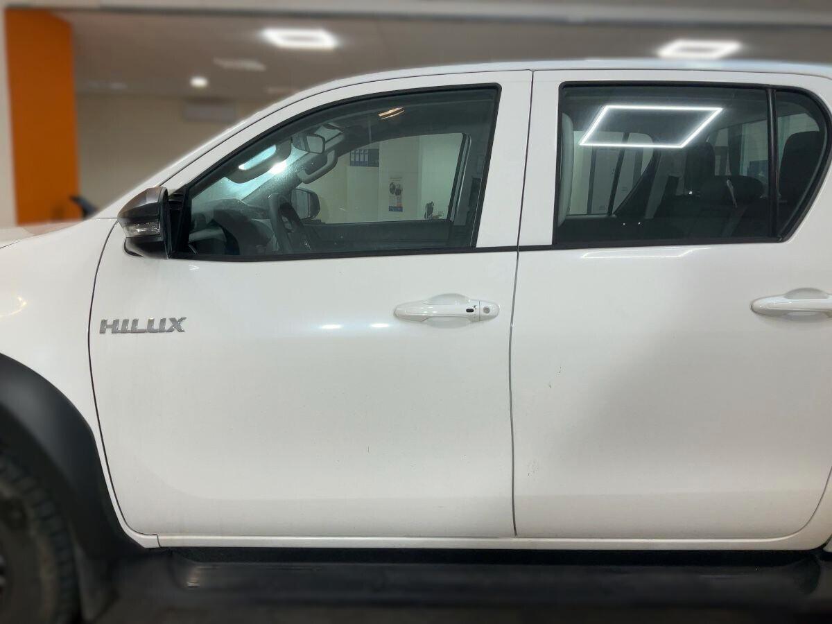 Toyota Hilux 2.8 D-4D 4WD 4 porte DoubleCab Lounge