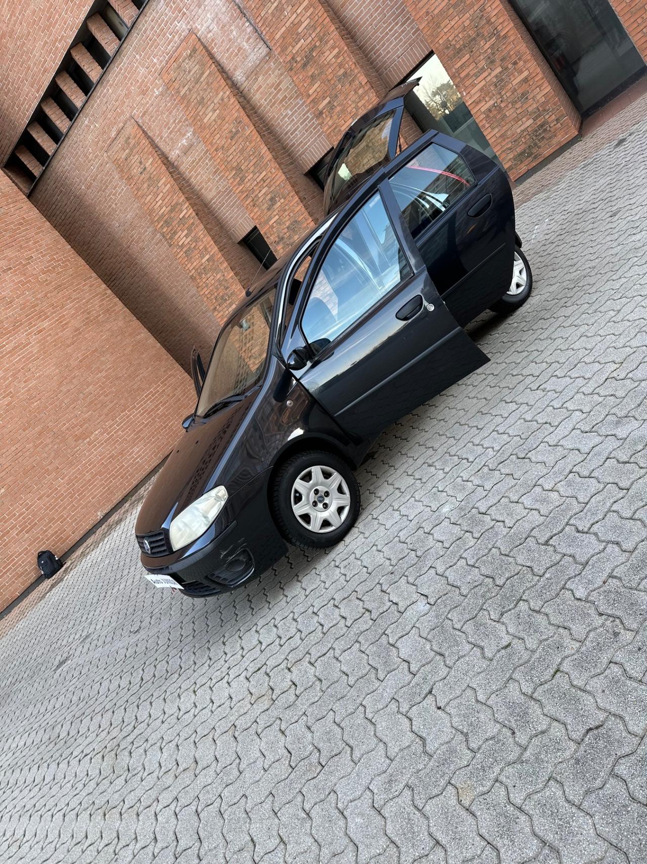 Fiat Punto 1.2i cat 5 porte ELX