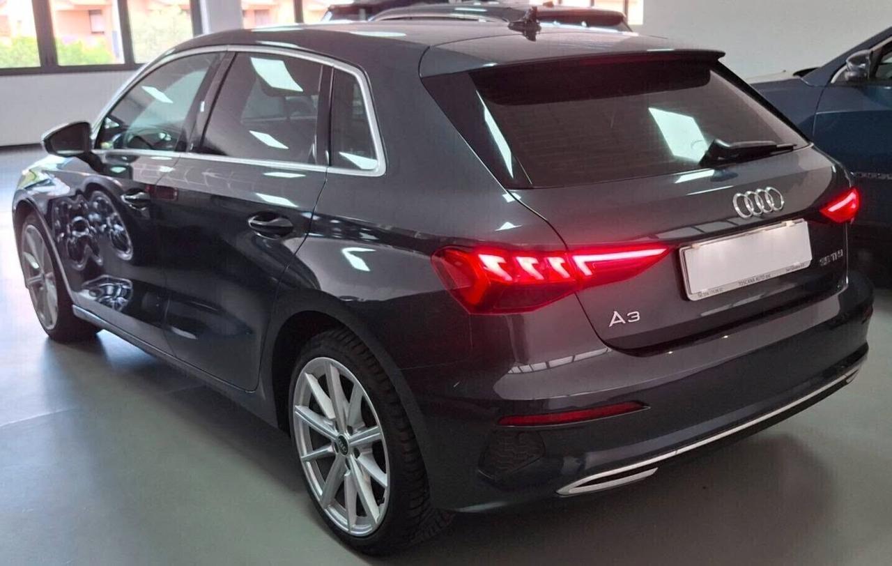 Audi A3 SPB 35 TFSI S line edition Fari full led