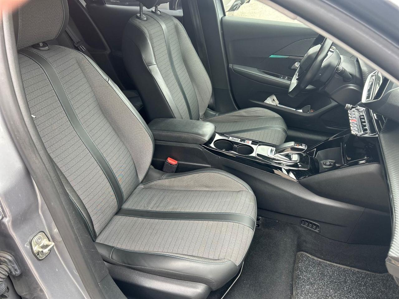 Peugeot 208 Allure e-208 #9540