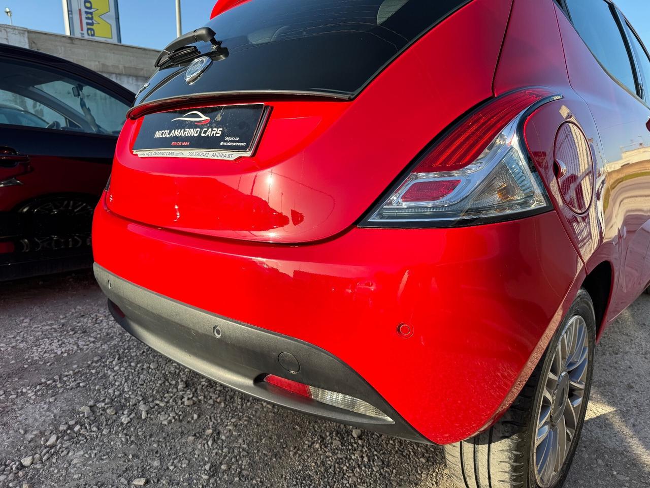 Lancia Ypsilon 1.2 69 CV 5 porte S&S Platinum