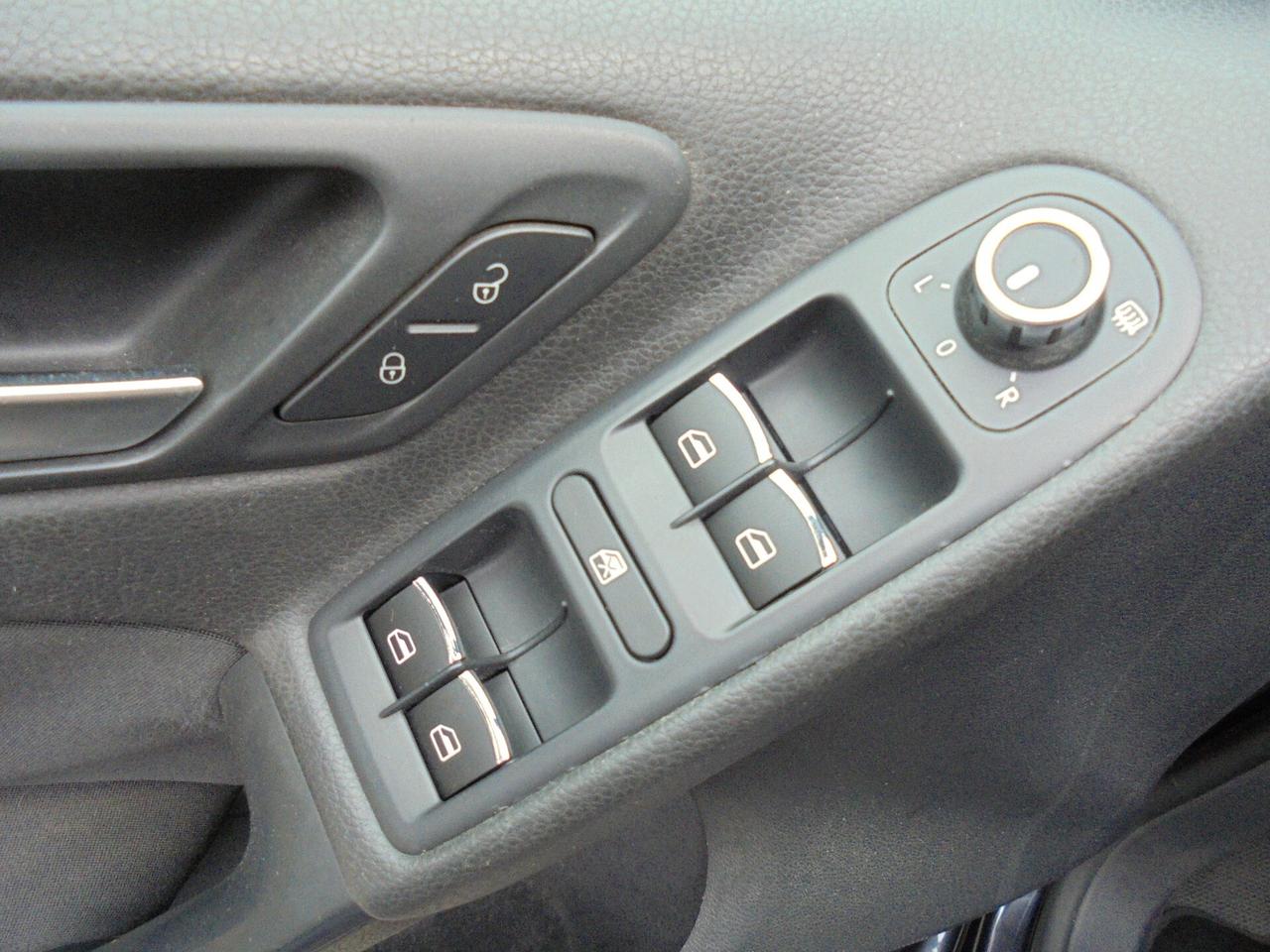 VOLKSWAGEN GOLF VI 1.6 TDI 105CV HIGHLINE 5P UNIPROPRIETARIO