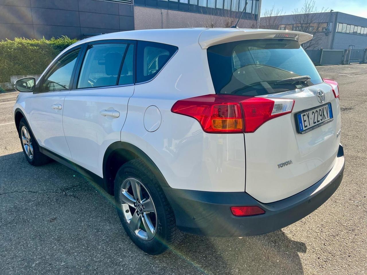 ToyotaRAV4 2.0D-4D 2015 109.000km perfetta