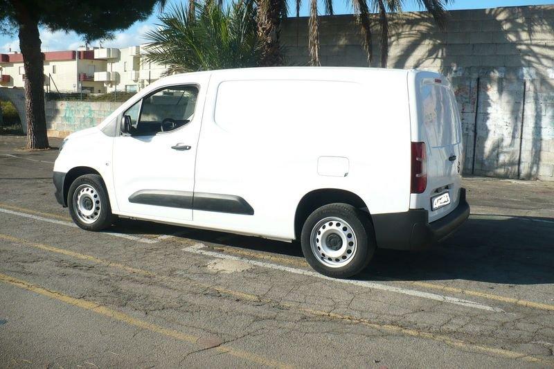 Opel Combo Combo Cargo 1.5 Diesel 100CV S&S PL-DC 850kg Essentia