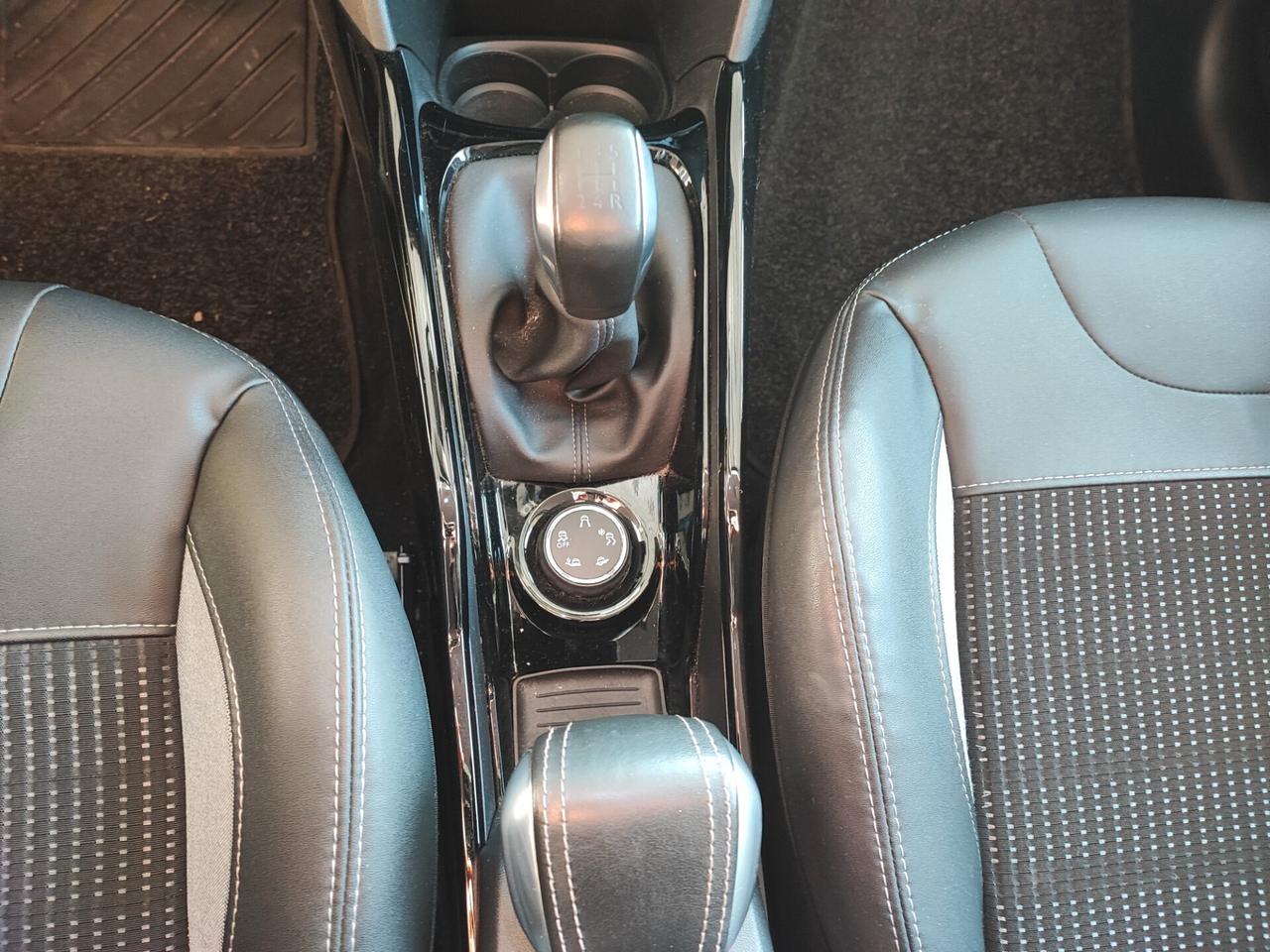 Peugeot 2008 BlueHDi 100 S&S Allure