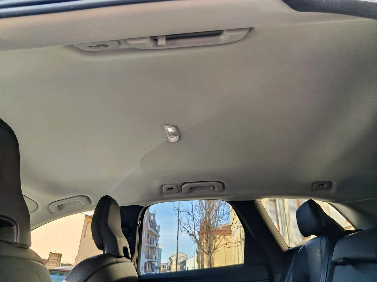 Volvo XC 60 Plus Dark 2.0 B4 MHEV #9159