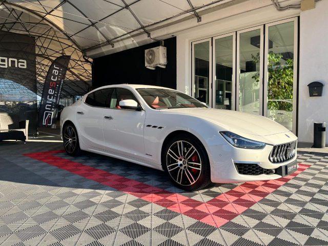 MASERATI Ghibli V6 430 CV Q4 Granlusso