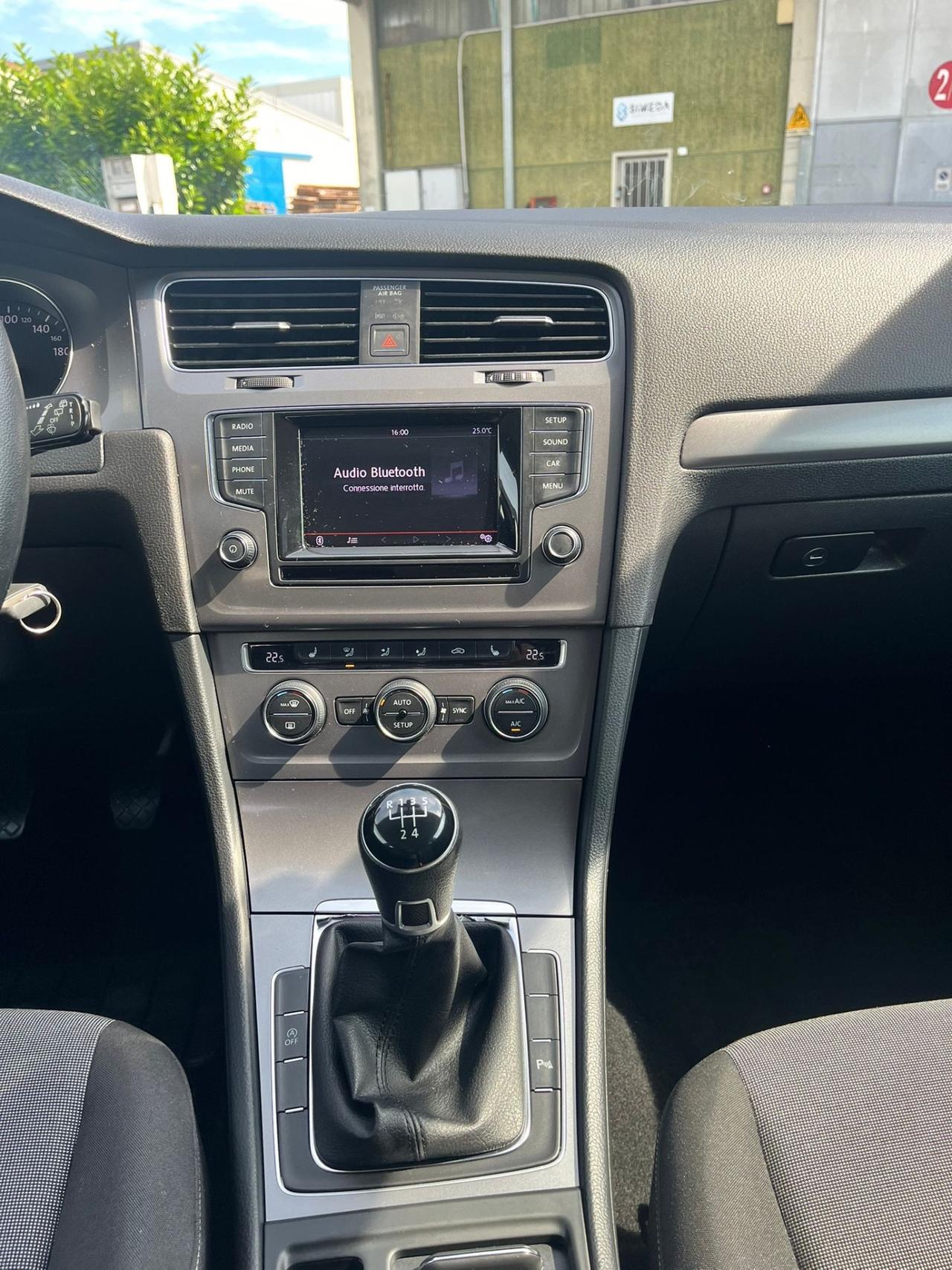 Volkswagen Golf NEOPATENTATI
