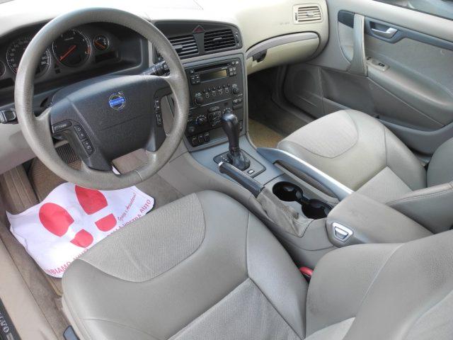 VOLVO XC70 2.4 D5 20v AWD Cross Country autom. - DA VETRINA