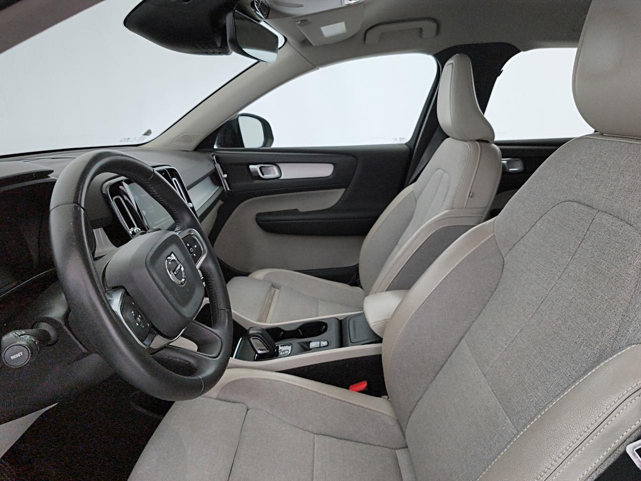 Volvo XC40 2.0 d3 Momentum awd