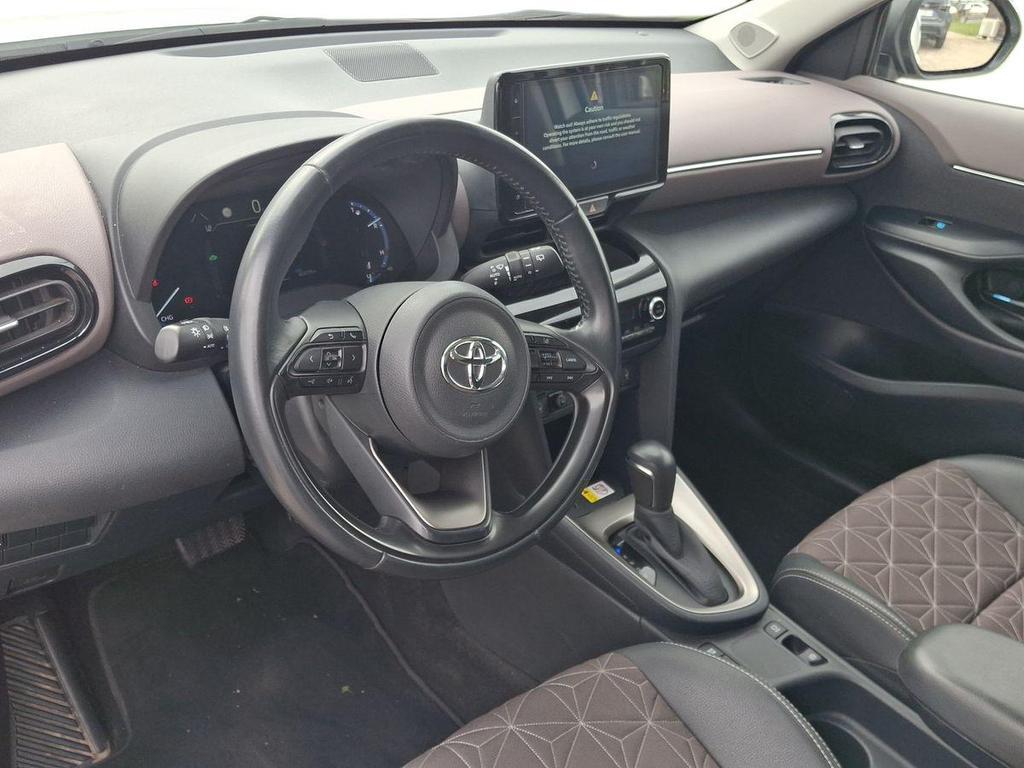 Toyota Yaris Cross 1.5h Lounge fwd 116cv e-cvt