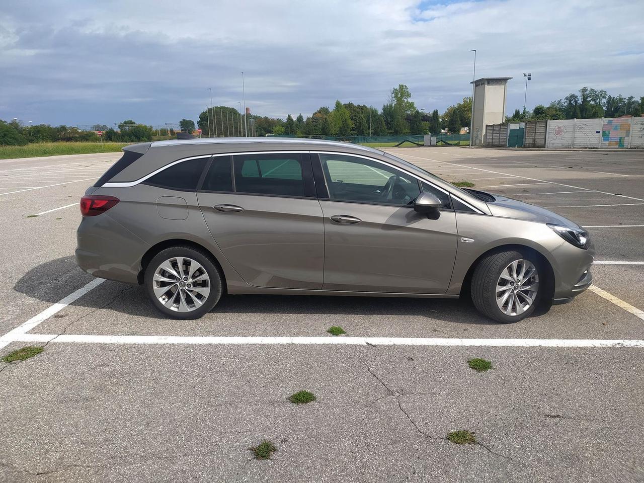 Opel Astra Business 1.6 CDTI 136 CV #6656