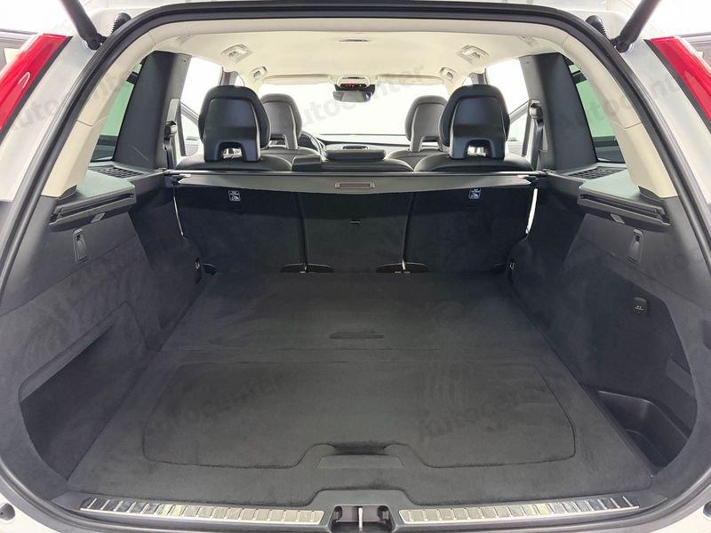 Volvo XC90 XC90 B5 (d) 235CV AWD GEARTRONIC 5 POSTI MOMENTUM PRO