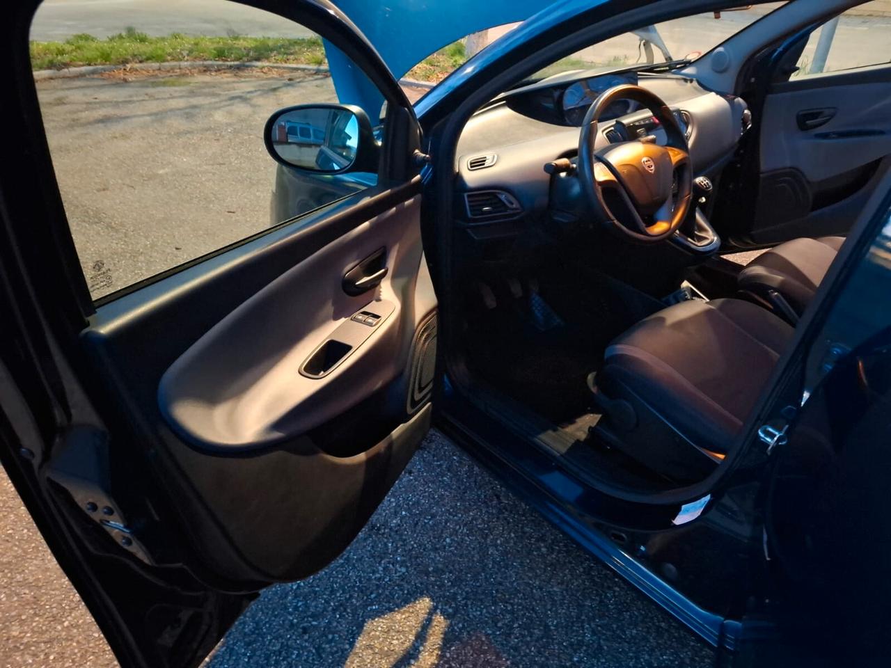 Lancia Ypsilon 1.2 5 porte GPL del 16 SOLO 128.000 KM