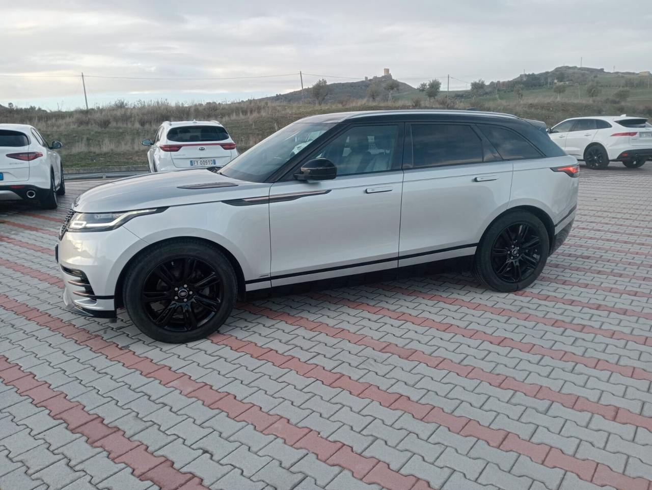 Range Rover Velar 2.0D I4 240 CV R-Dynamic