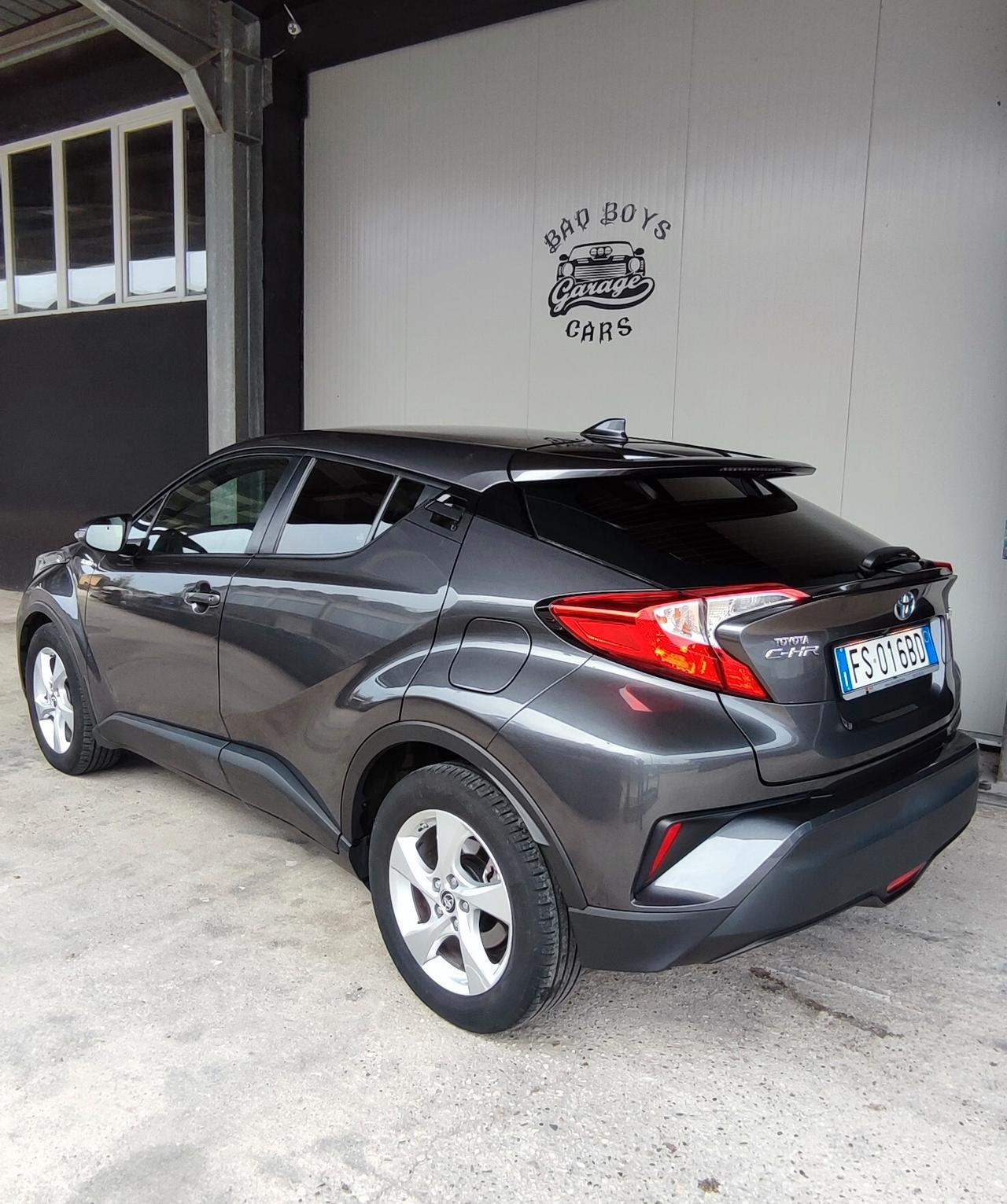 Toyota C-HR 1.8 Hybrid E-CVT Business