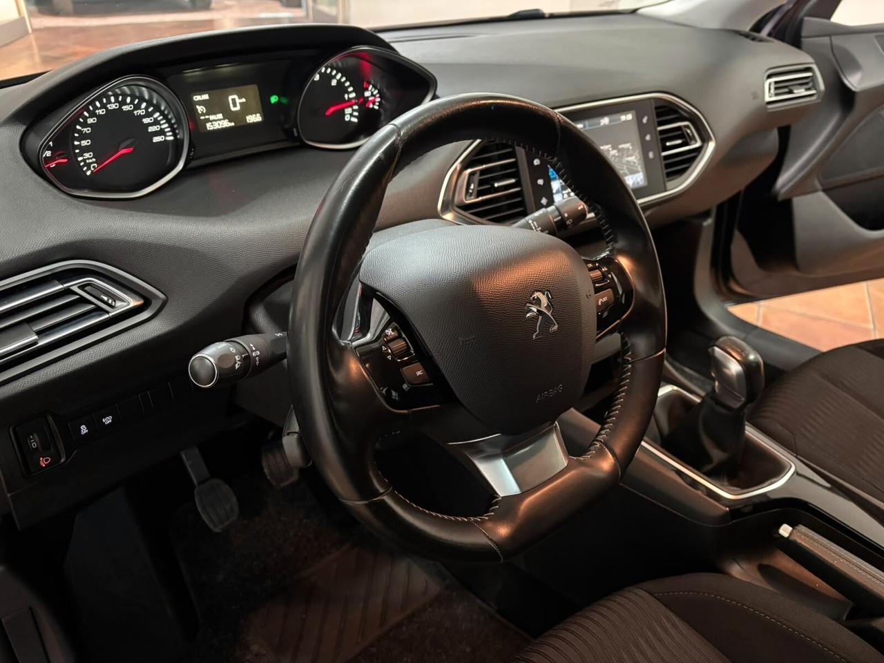 PEUGEOT 308 2015 1.6 DIESEL