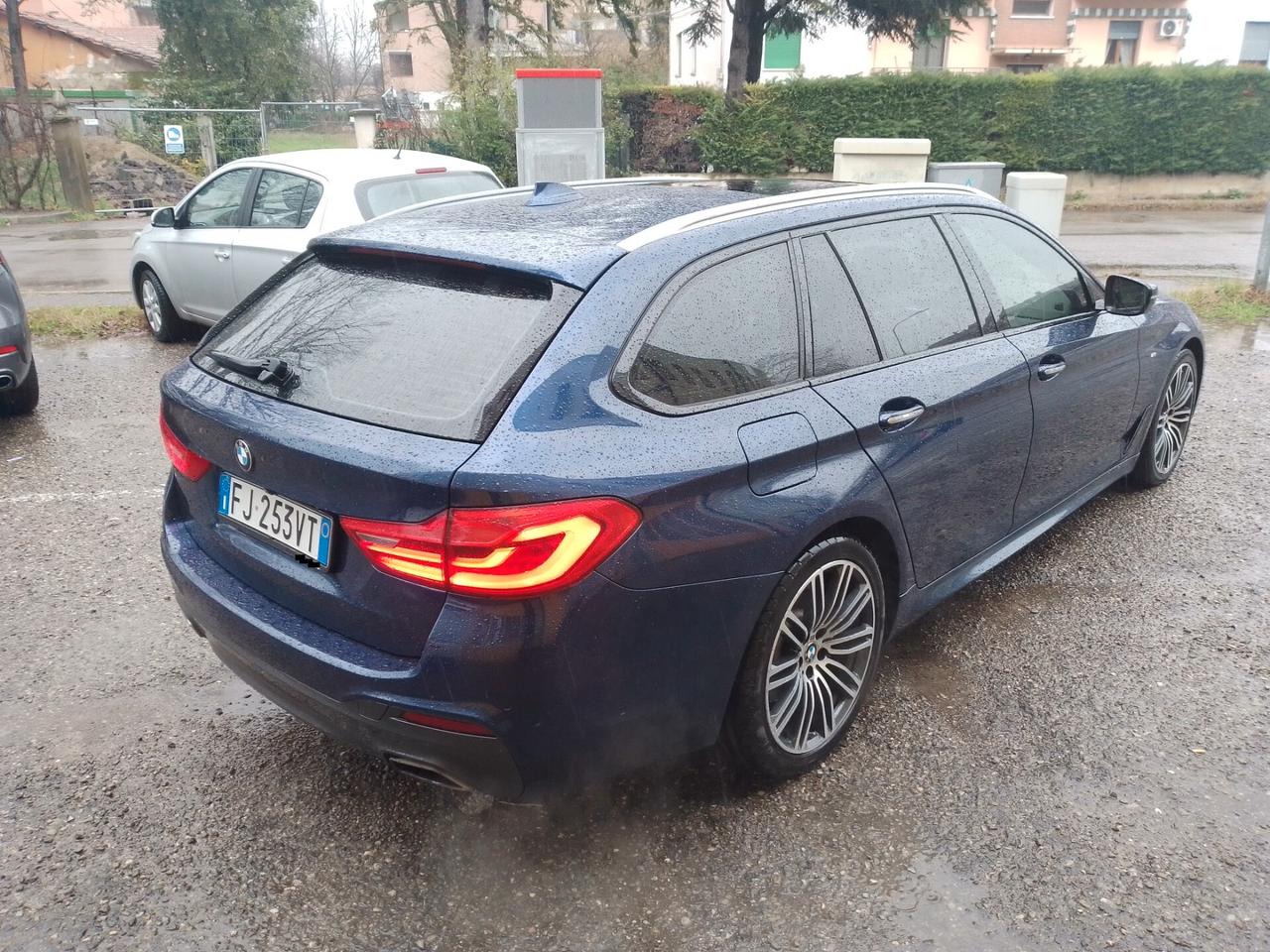 BMW 520d MSPORT STRAFULL DOPPIO TETTO PELLE BIANCA FINANZIABILE