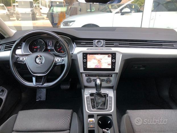 VOLKSWAGEN Passat Variant 1.6 TDI SCR DSG Busine