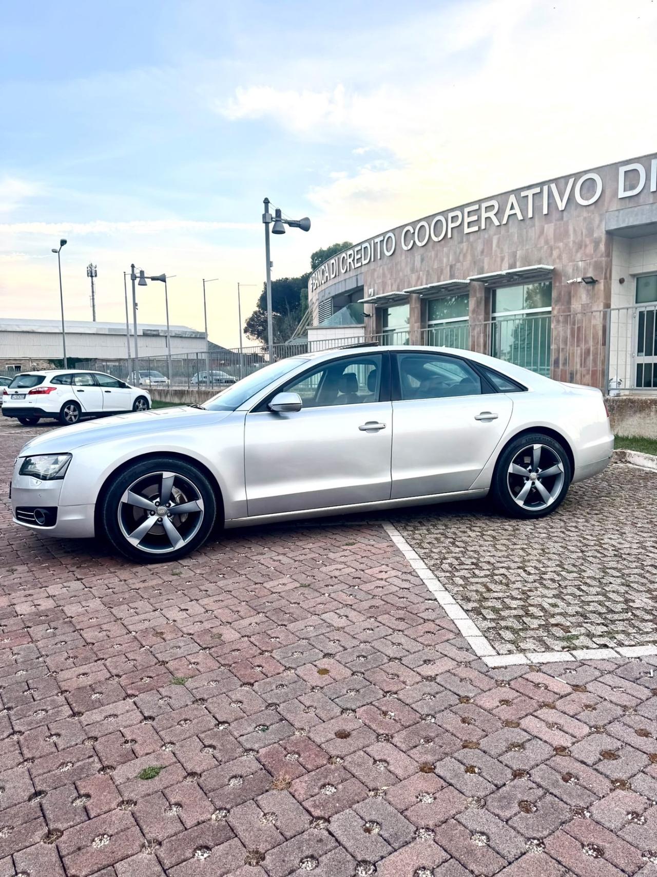 Audi A8 3.0 TDI 250 CV quattro tiptronic