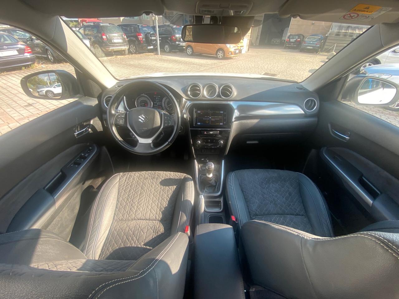 Suzuki Vitara 1.4 Hybrid Top