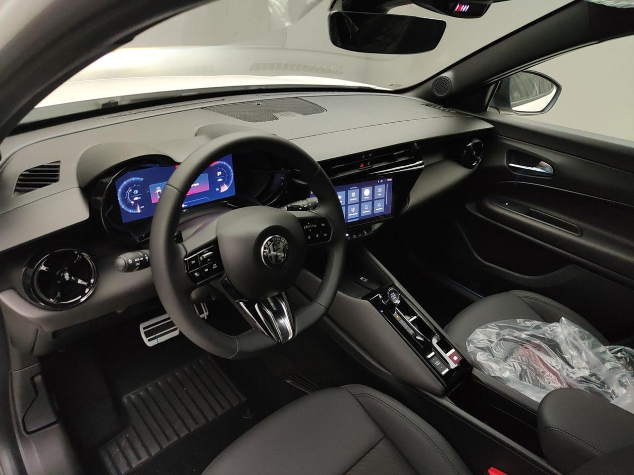 ALFA ROMEO Junior 1.2 HYBRID 145CV Q4