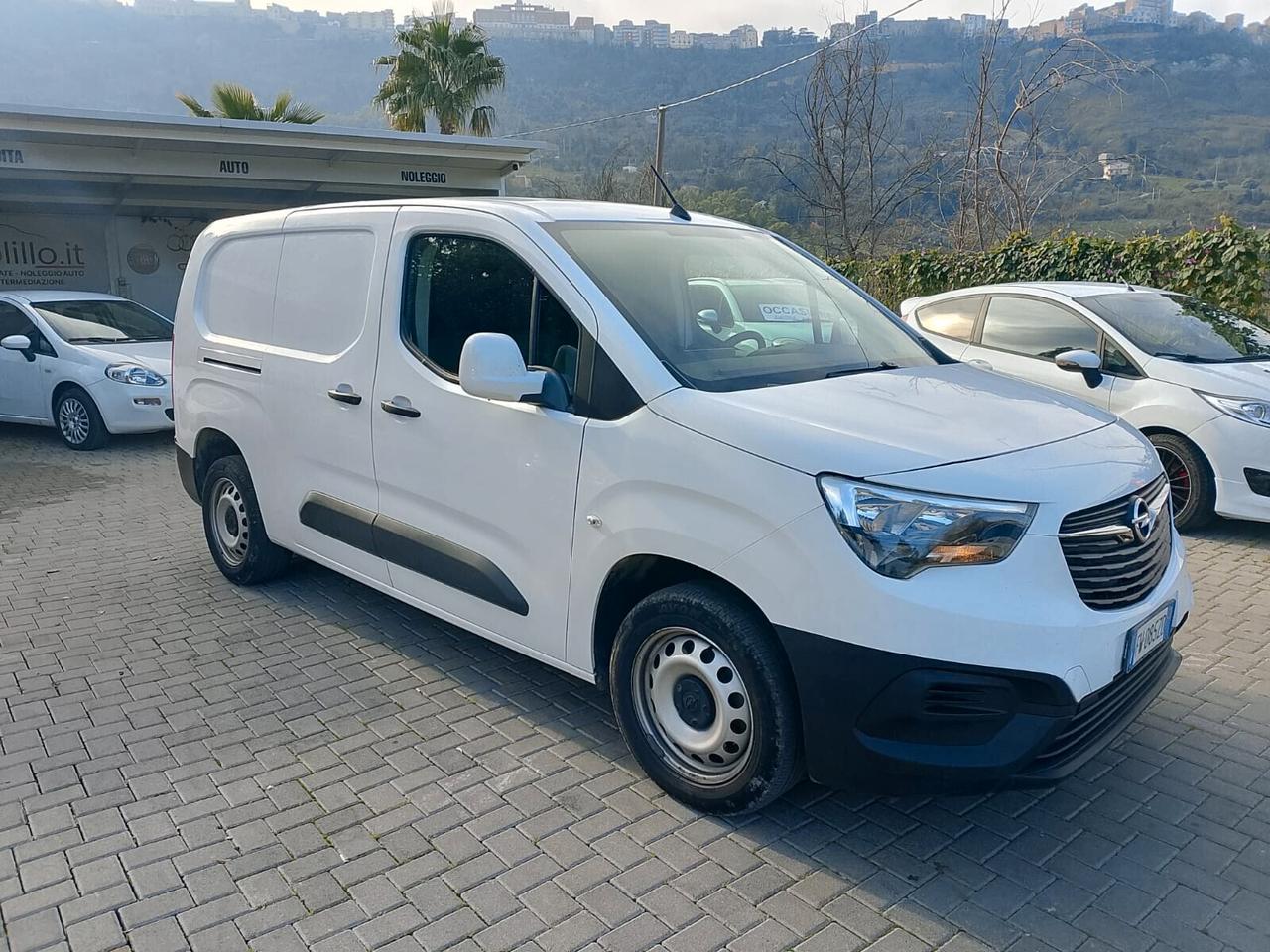 Opel Combo Cargo 1.5 Diesel 130CV passo lungo 3 posti
