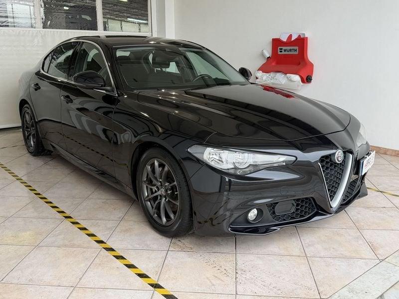 Alfa Romeo Giulia 2.2 Turbo MT6 150 CV Business Launch Ed