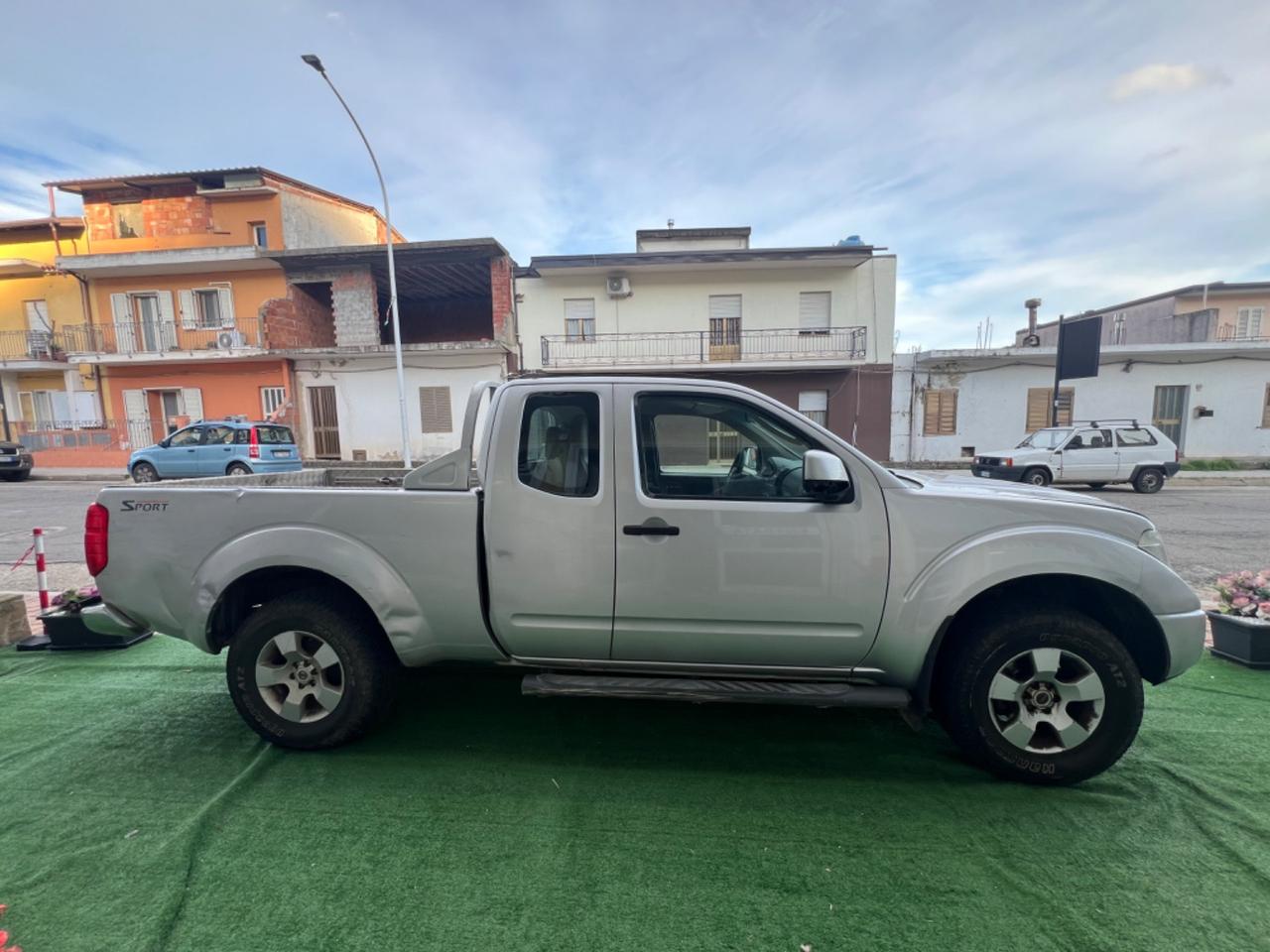 Nissan Navara 2.5 dCi 2 porte King Cab Sport