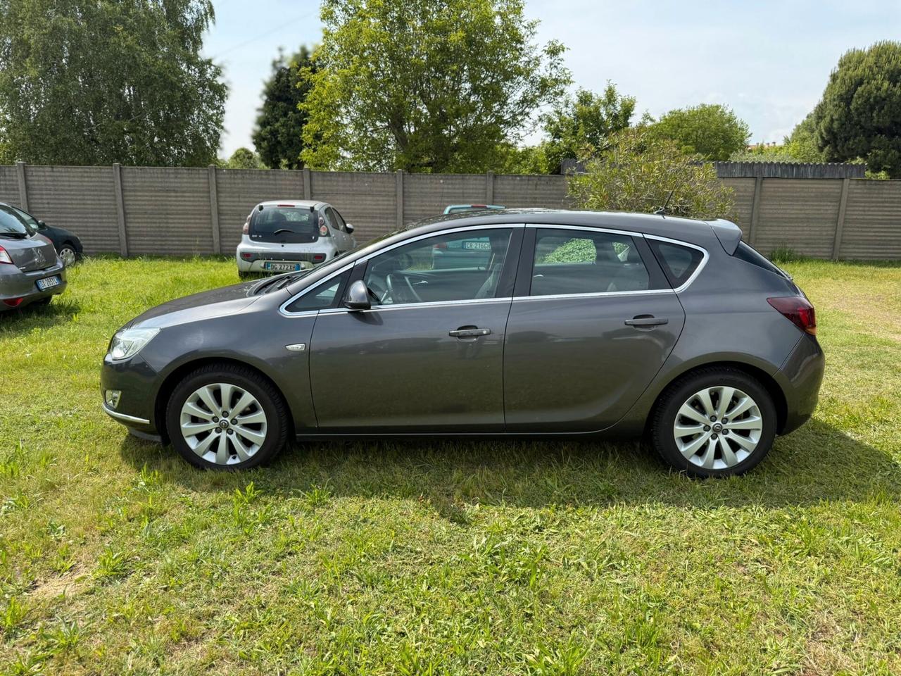 Opel Astra 1.4 5 porte Cosmo NEOPATENTATI
