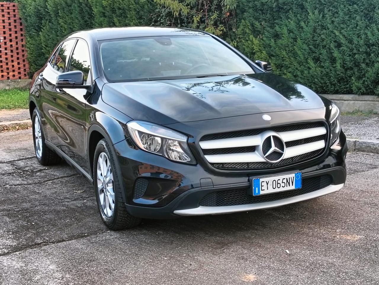 Mercedes-benz GLA 180 d Premium..CELL 320 147 1147 WUATSAPP
