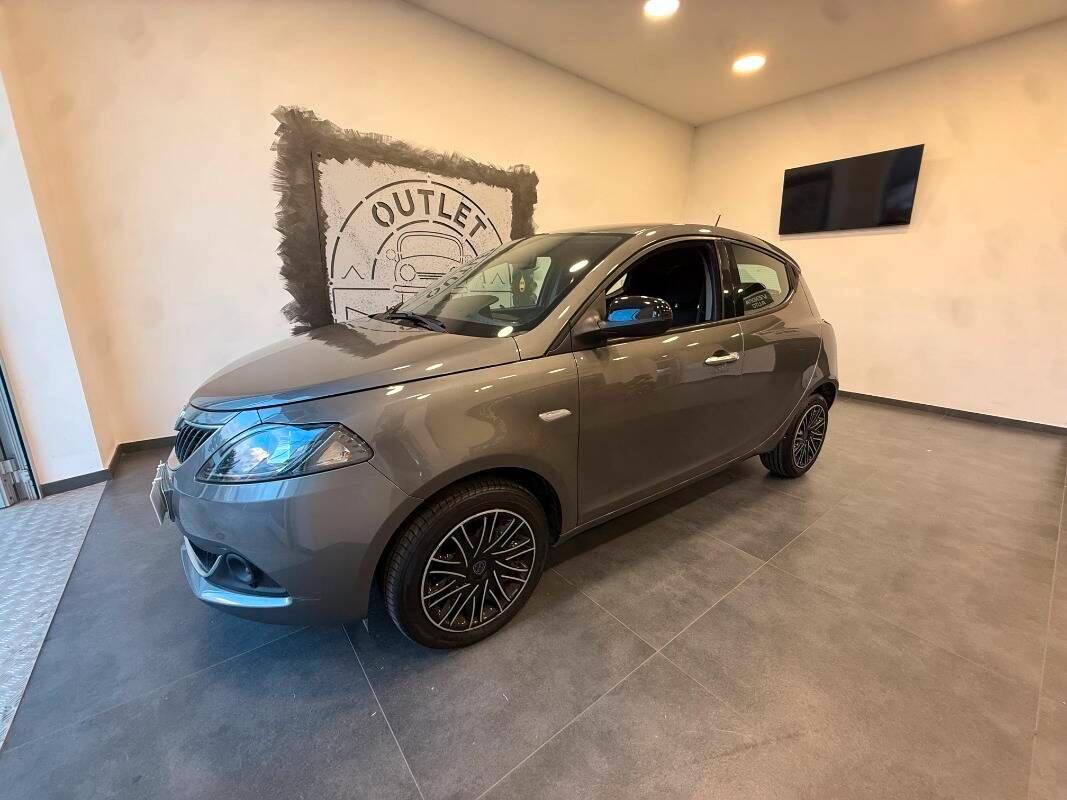 Lancia Ypsilon III 1.0 firefly hybrid Gold s&s 70cv 5p.ti