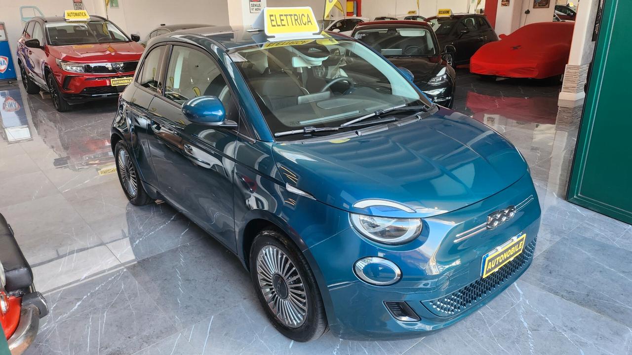 Fiat 500 La Prima Berlina 42 kWh