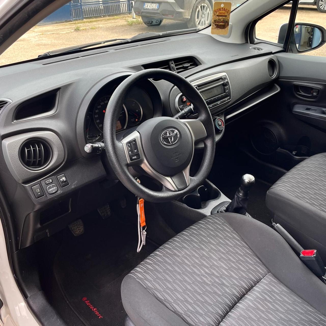 Toyota Yaris 1.0 5 porte Active