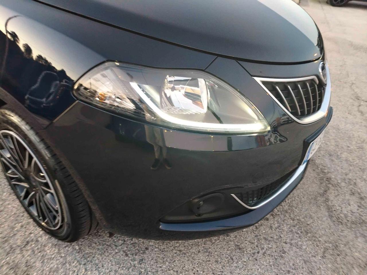 Lancia Ypsilon 1.0 FireFly 5 porte S&S Hybrid Ecochic Gold