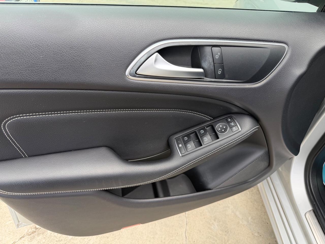 Mercedes-benz B 180 d Premium