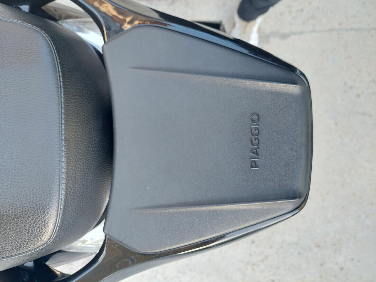 BEVERLY 350 MODELLO POLICE ABS SRS GOMME NUOVISSIME