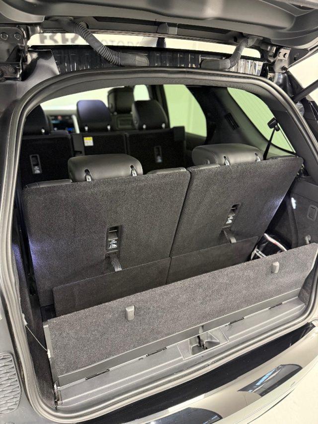 LAND ROVER Discovery 3.0D I6 300 CV AWD Auto R-Dynamic HSE 7p