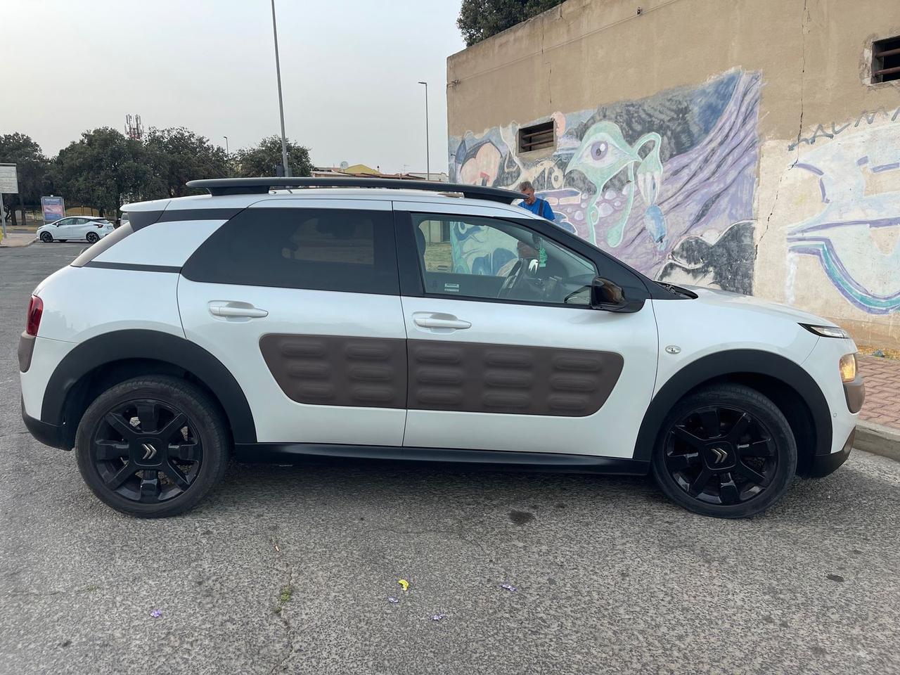 Citroen C4 Cactus 1.6 Blue HDi 100 Shine #12127