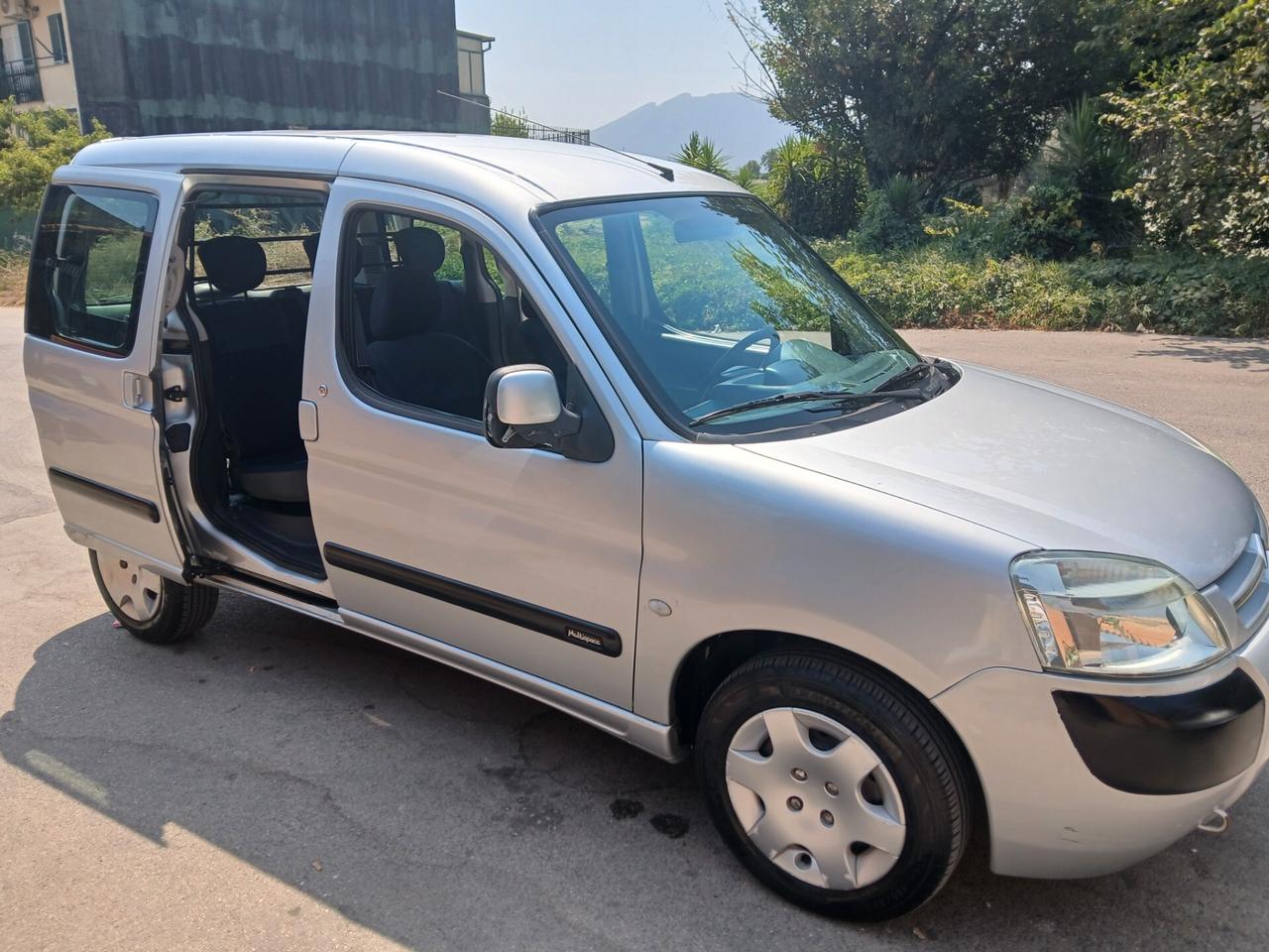 Berlingo 2.0HDi 5posti 1proprietario immtric. autocarro