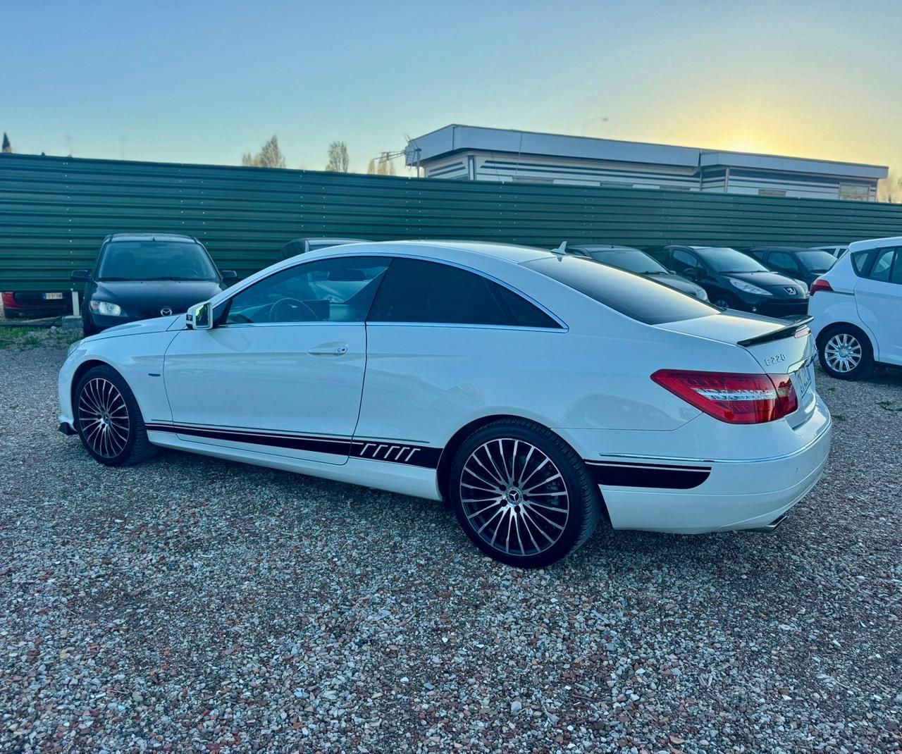 Mercedes-benz E 220 CDI Coupé BlueEFFICIENCY Avantgarde Automatica