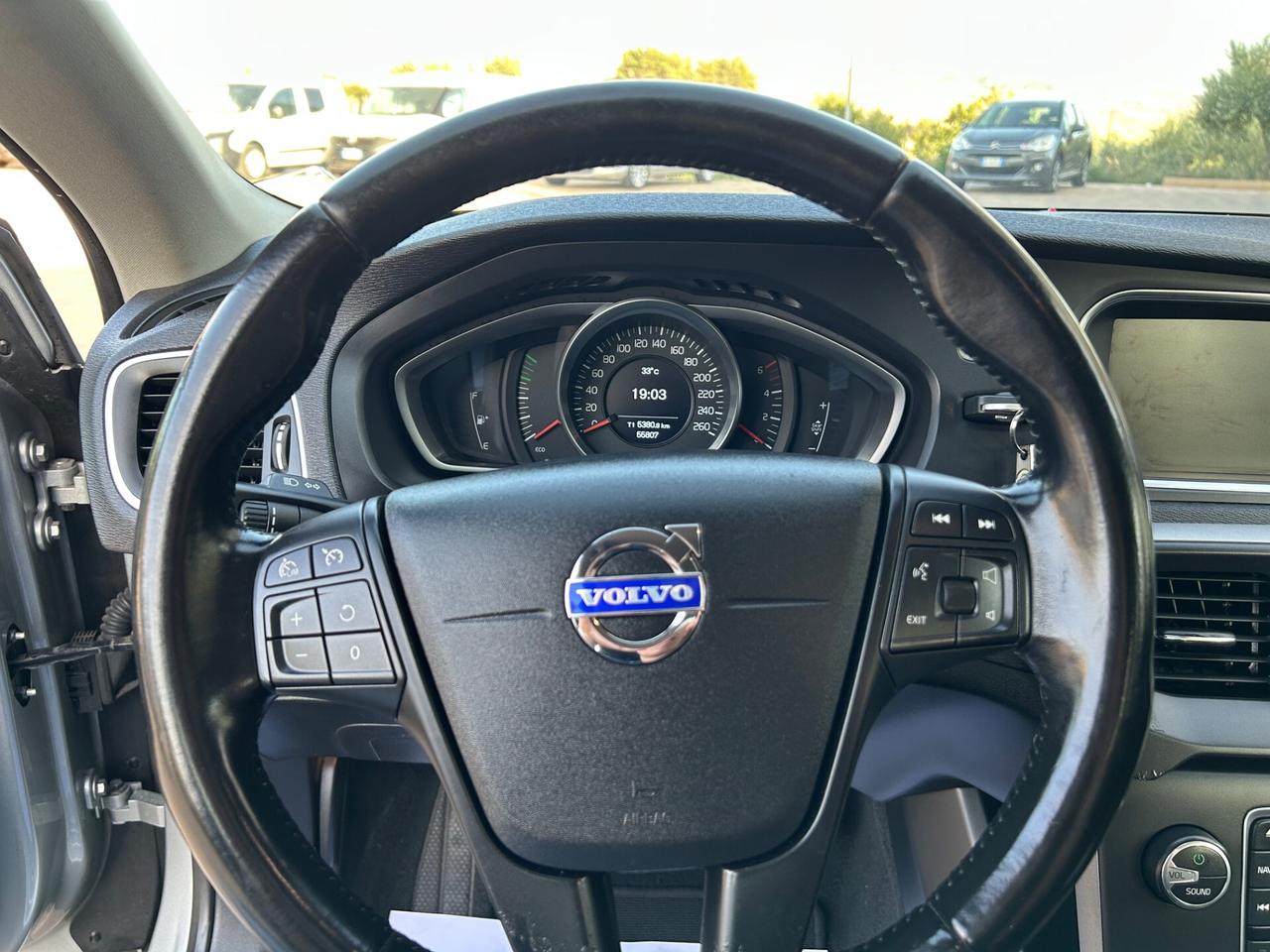 Volvo V40 Cross Country D2 1.6 Momentum