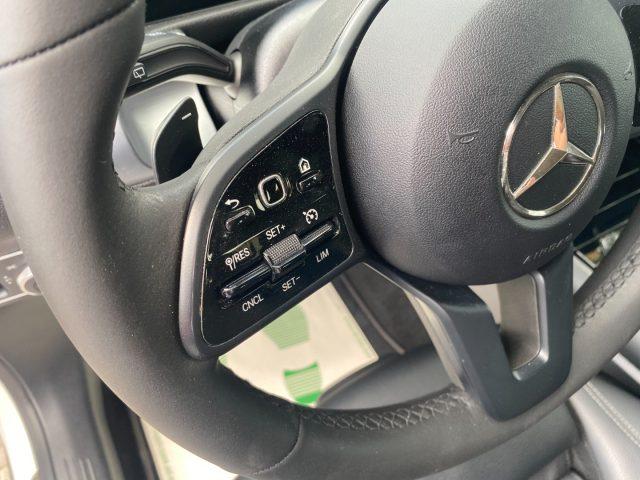 MERCEDES-BENZ GLB 180 d Automatic Sport