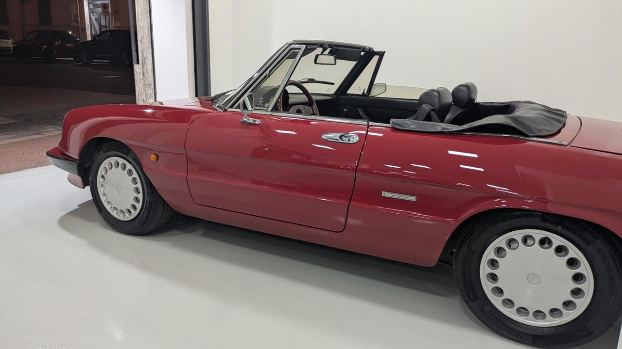 Alfa Romeo Duetto Aerodinamica Spider 1.6