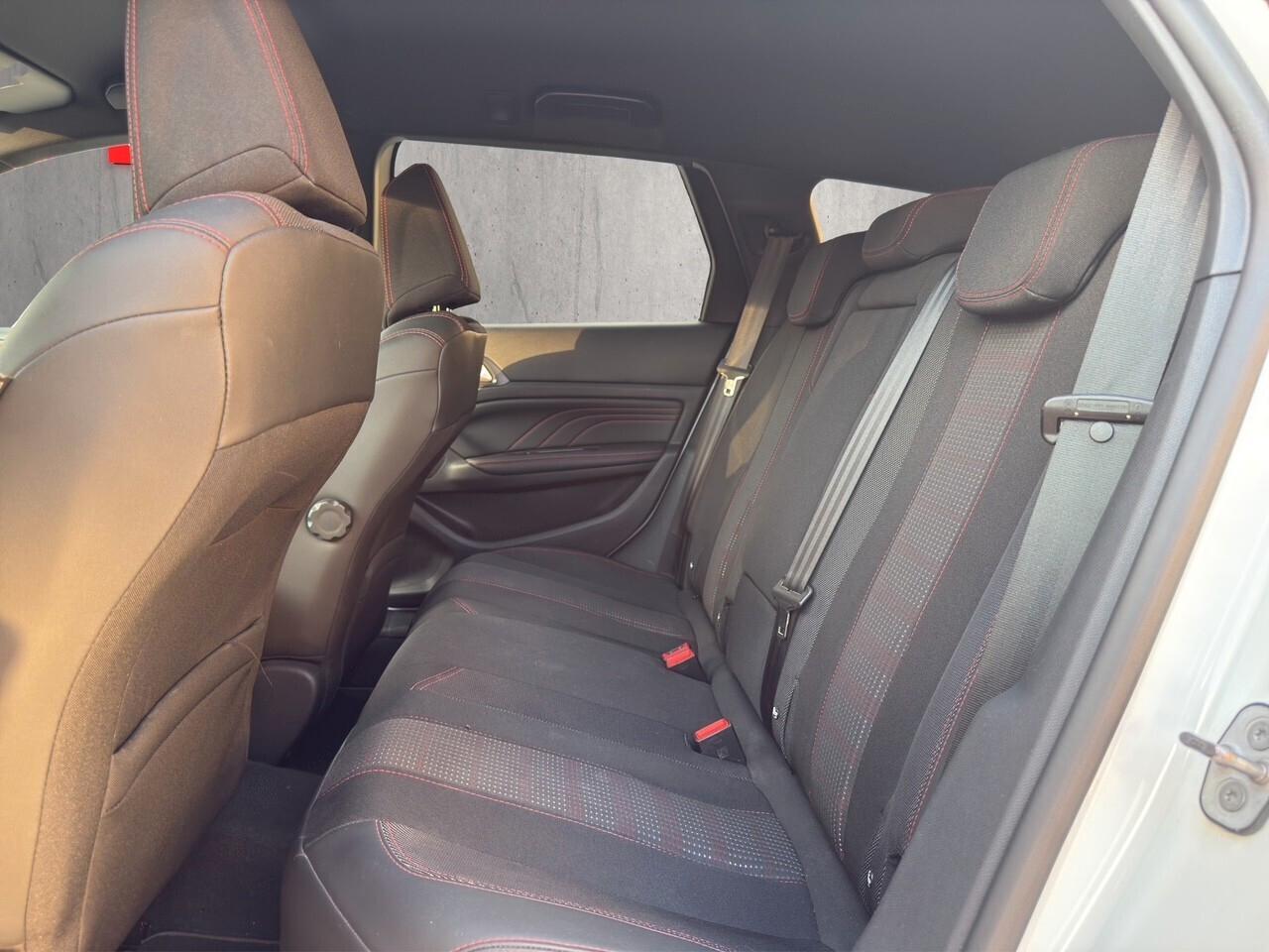 Peugeot 308 BlueHDi 130 S&S SW GT